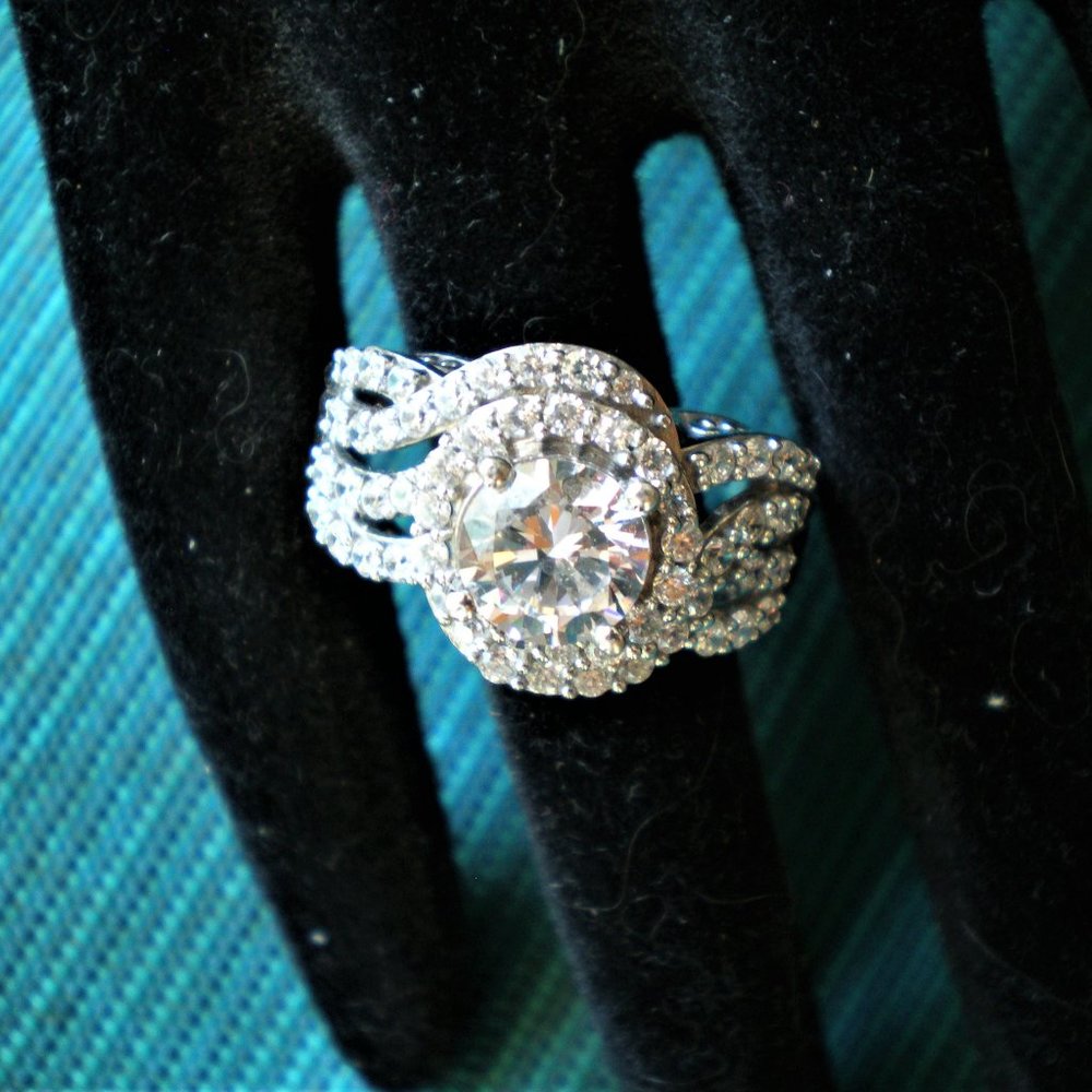 GORGEOUS RING Signed SJD Sterling Silver 925
